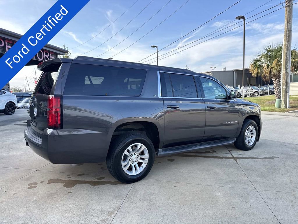 Used 2017 Chevrolet Suburban LT image 8