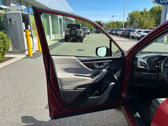 Used 2024 Subaru Forester Premium AWD/4WD image 16