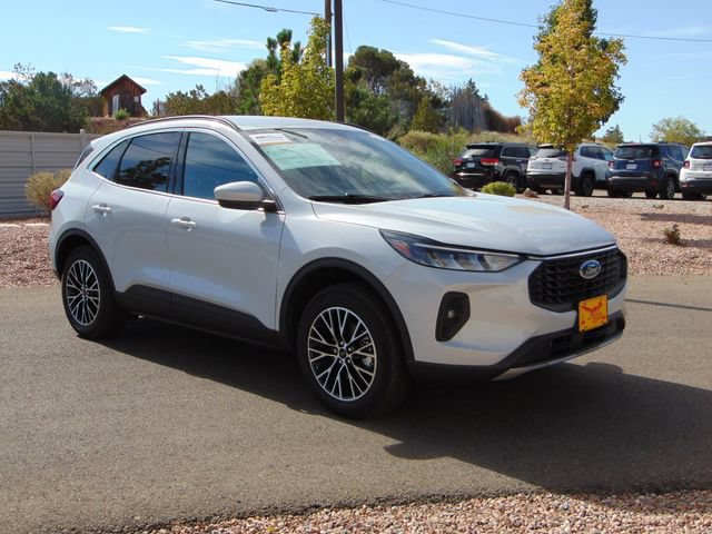 Certified 2026 Ford Escape SE FWD image 8