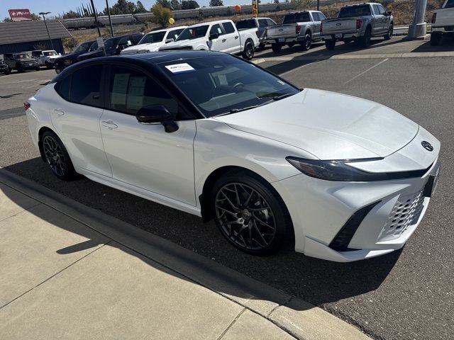 Used 2025 Toyota Camry XSE FWD image 7