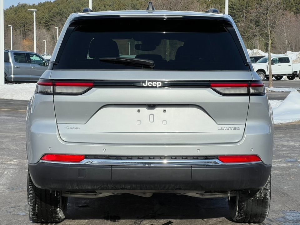 Used 2024 Jeep Grand Cherokee Limited w/ Trailer Tow Package image 3