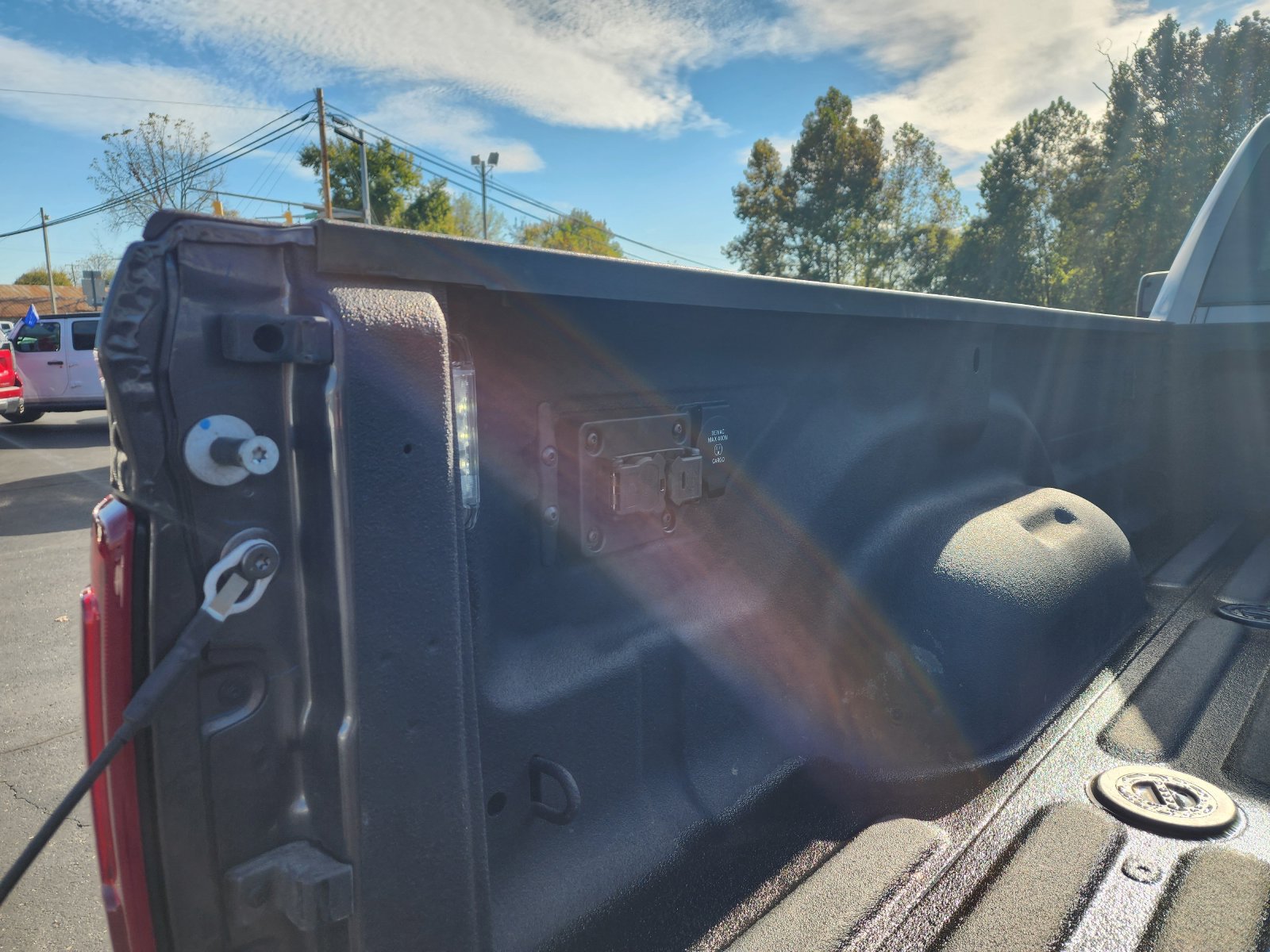 Used 2025 RAM 3500 Laramie AWD/4WD image 11