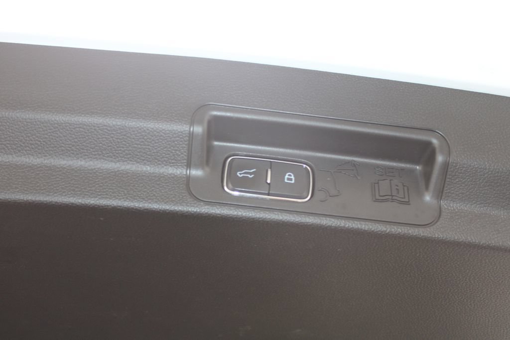 Certified 2023 Ford Explorer XLT AWD/4WD image 32
