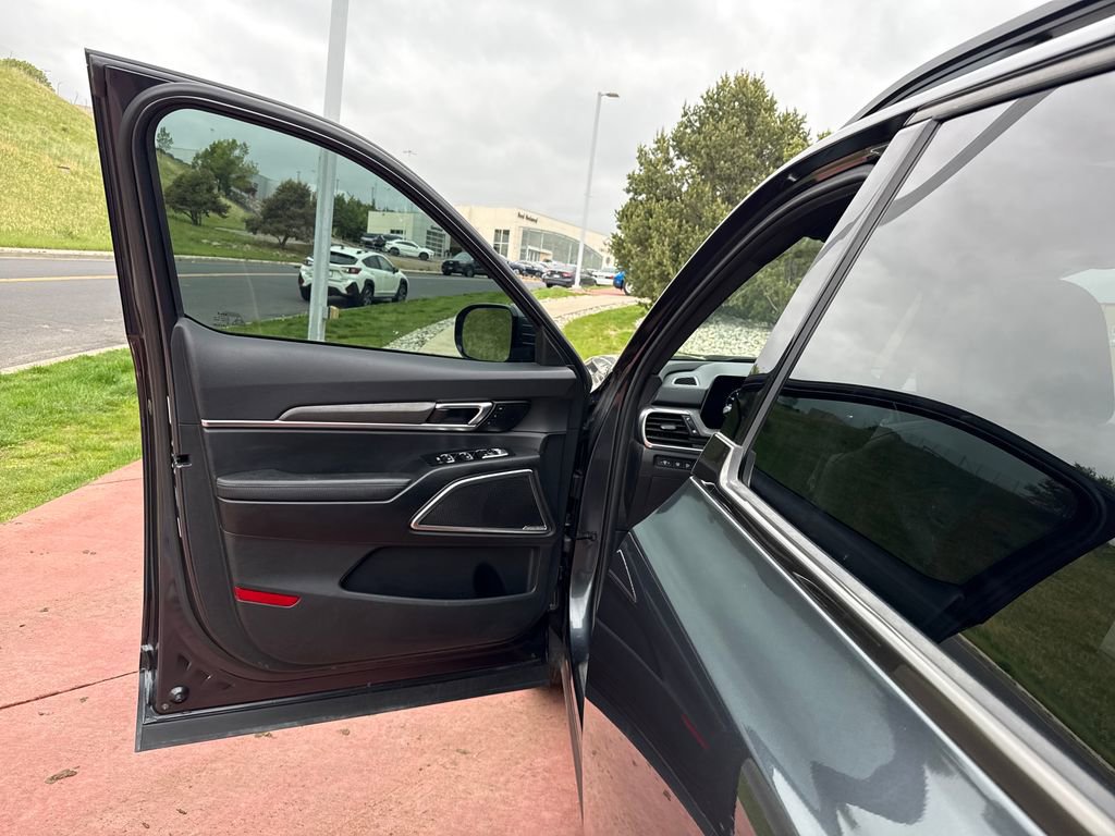 Used 2023 Kia Telluride SX X-Line AWD/4WD image 10