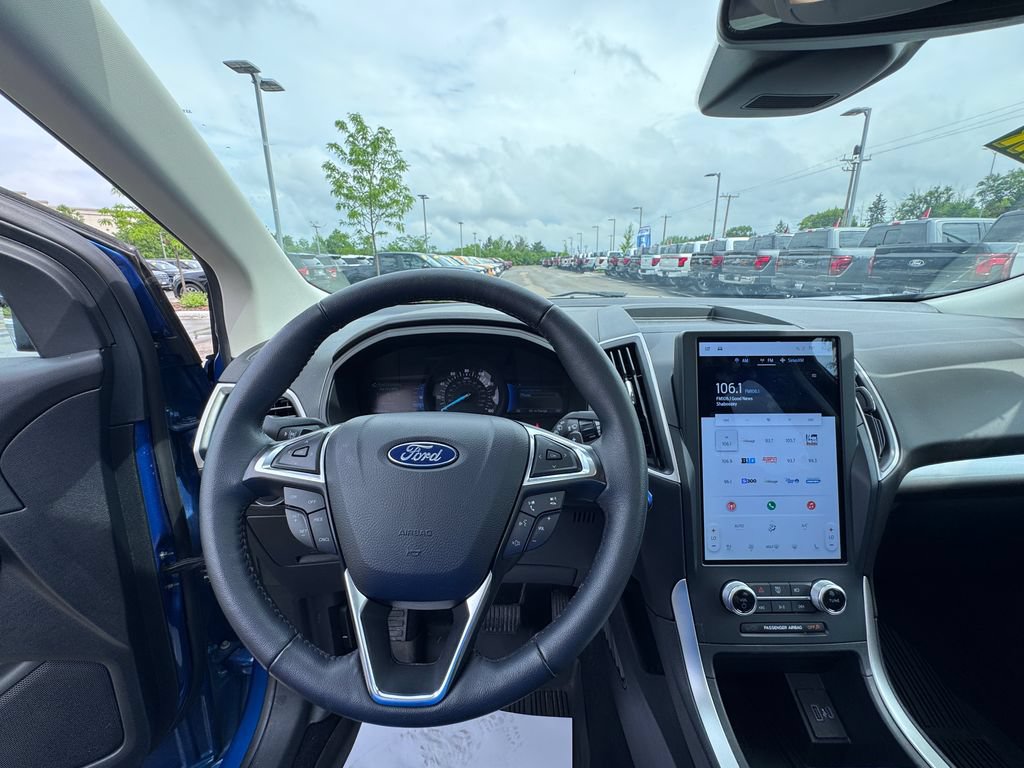 Certified 2024 Ford Edge SEL w/ Convenience Package AWD/4WD image 11