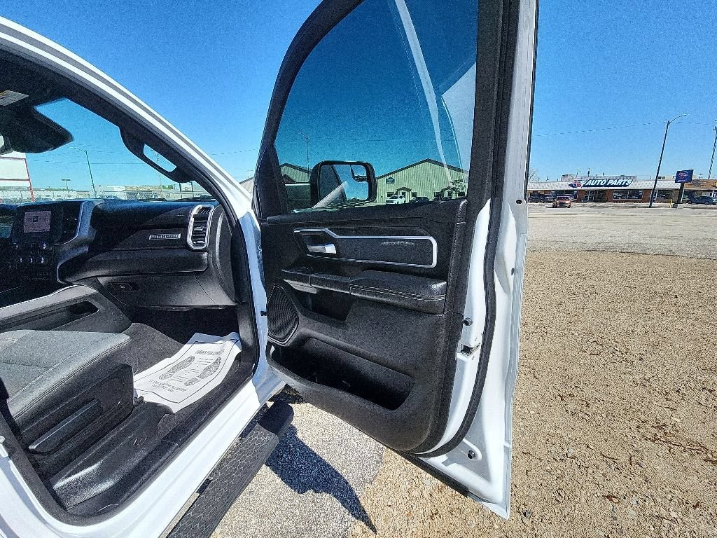 Used 2022 RAM 1500 Big Horn w/ Night Edition AWD/4WD image 24