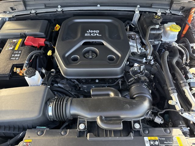 Used 2023 Jeep Wrangler Unlimited Sahara AWD/4WD image 19