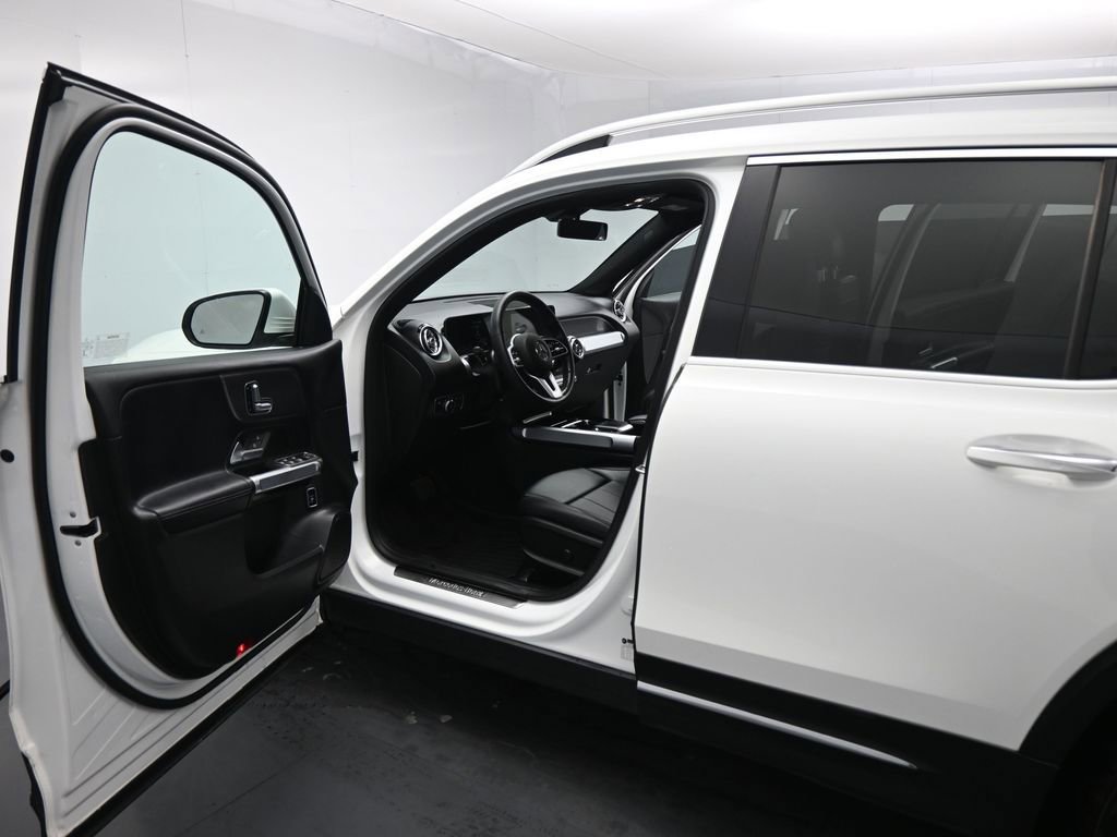 Used 2021 Mercedes-Benz GLB 250 image 8