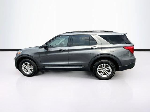 Certified 2022 Ford Explorer XLT w/ Equipment Group 202A AWD/4WD image 6
