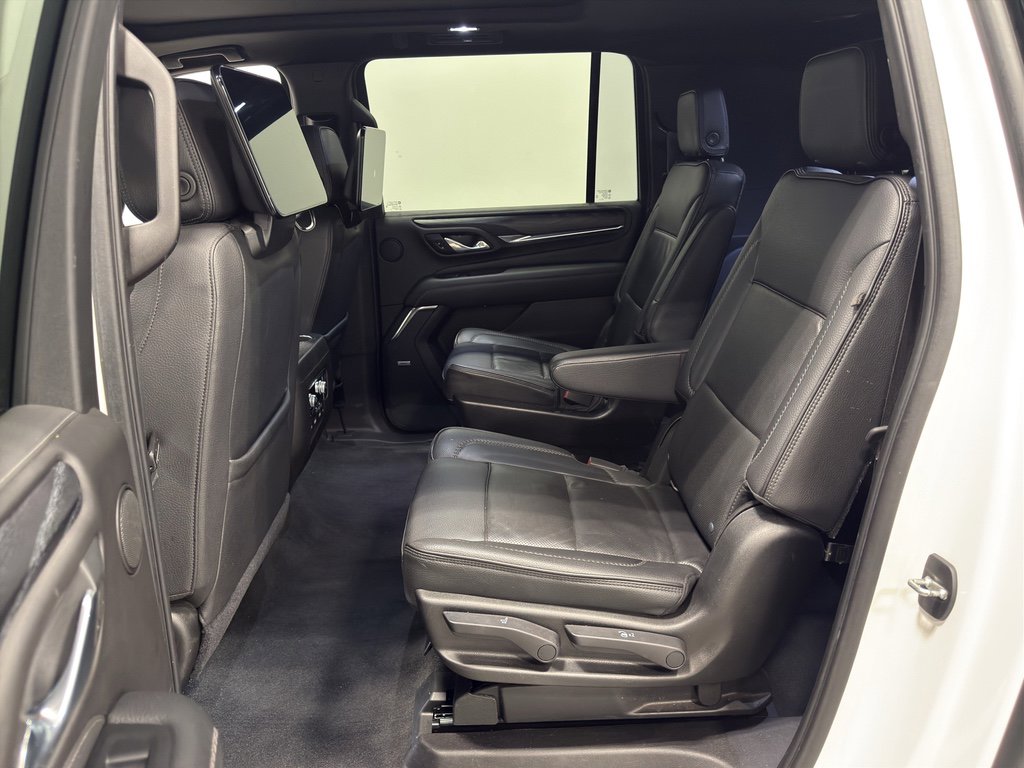 Used 2021 GMC Yukon XL Denali w/ Denali Ultimate Package image 31