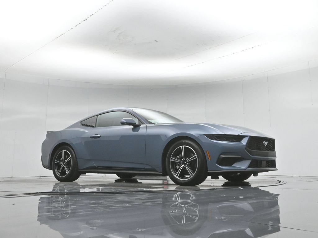 Certified 2025 Ford Mustang Coupe RWD image 4