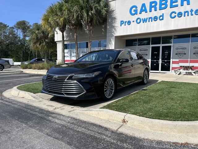 Used 2019 Toyota Avalon Limited FWD image 11
