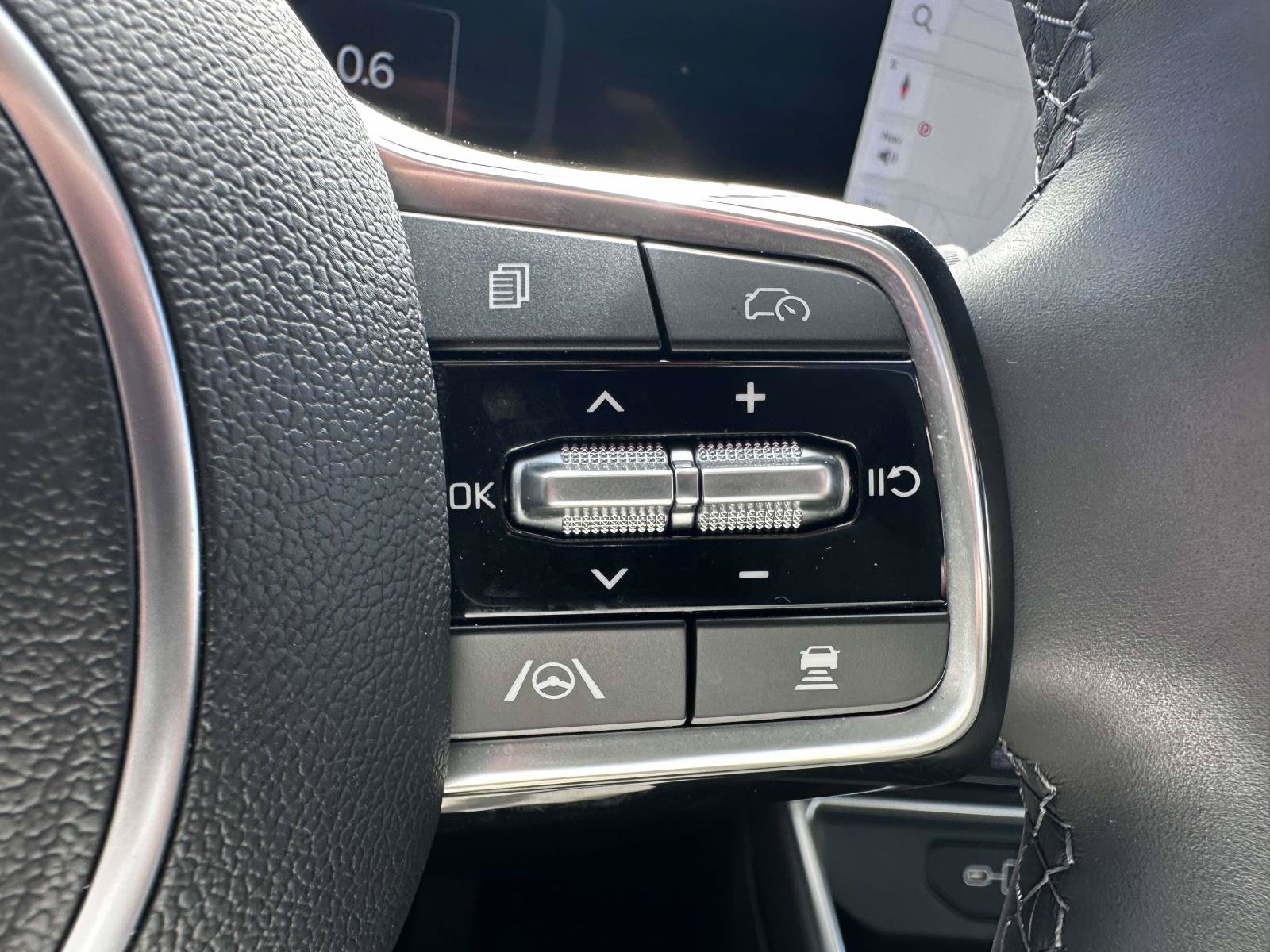 Used 2025 Kia Carnival SX Prestige FWD image 21