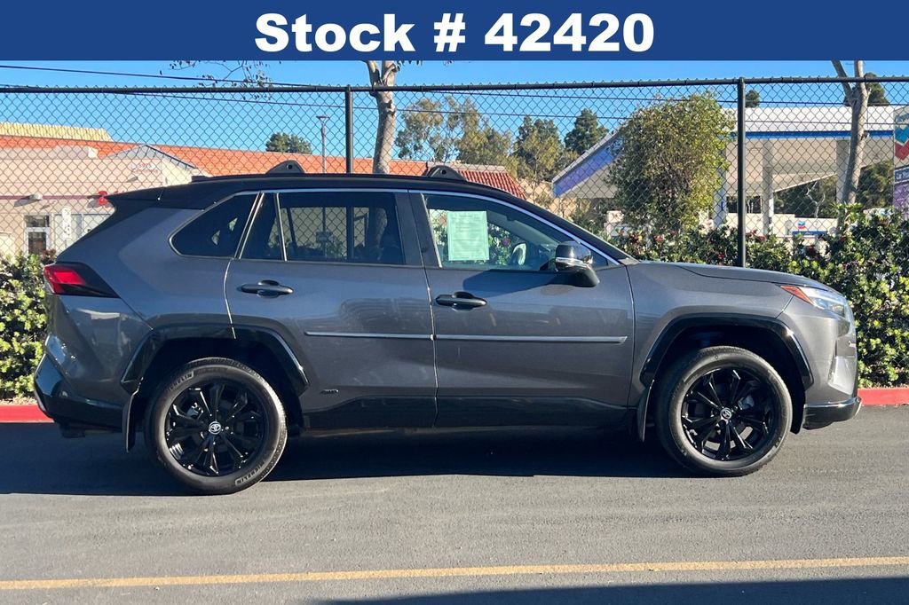 Used 2022 Toyota RAV4 XSE image 4