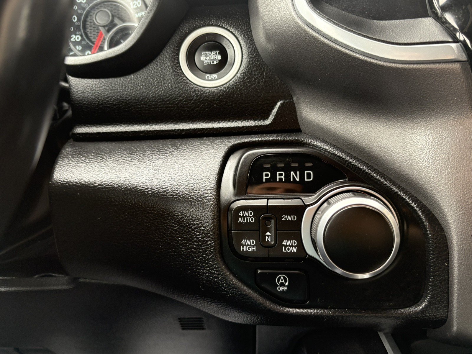 Used 2022 RAM 1500 Big Horn AWD/4WD image 16