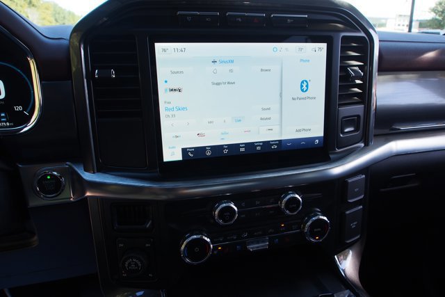 Certified 2022 Ford F150 Lariat w/ Equipment Group 502A High image 26