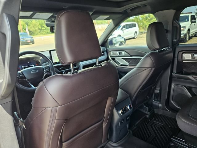 Certified 2025 Ford Explorer Platinum w/ Ultimate Package RWD image 27