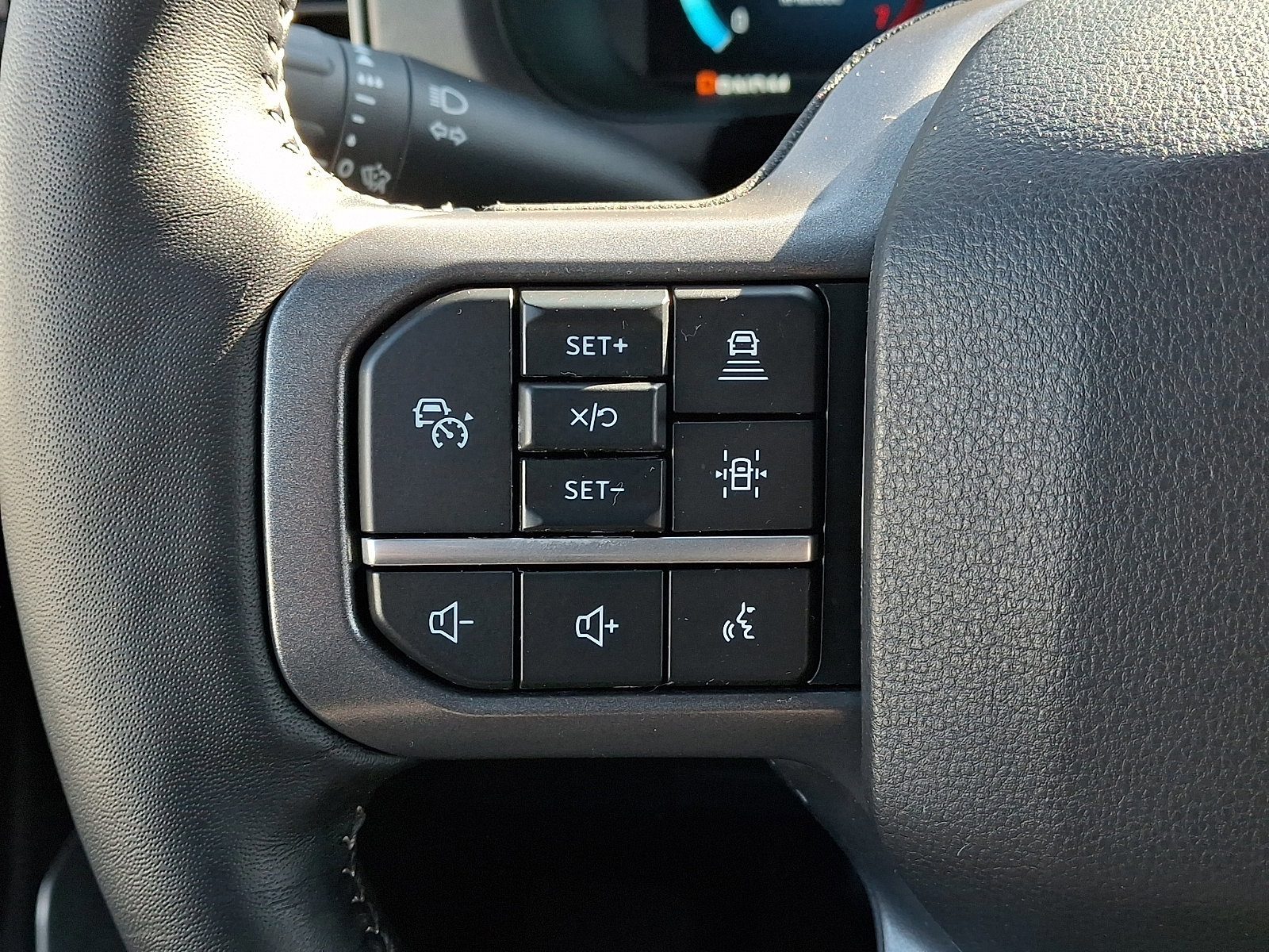 Certified 2024 Ford F150 Lariat w/ Equipment Group 502A High image 28