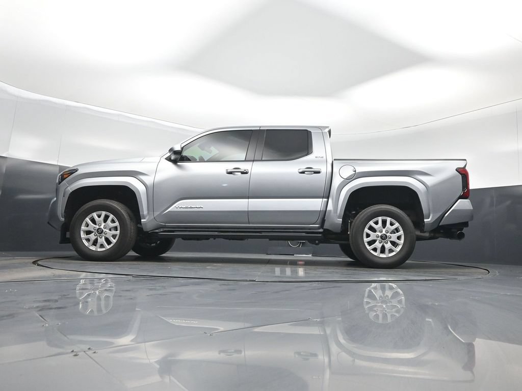 Used 2026 Toyota Tacoma SR5 RWD image 7