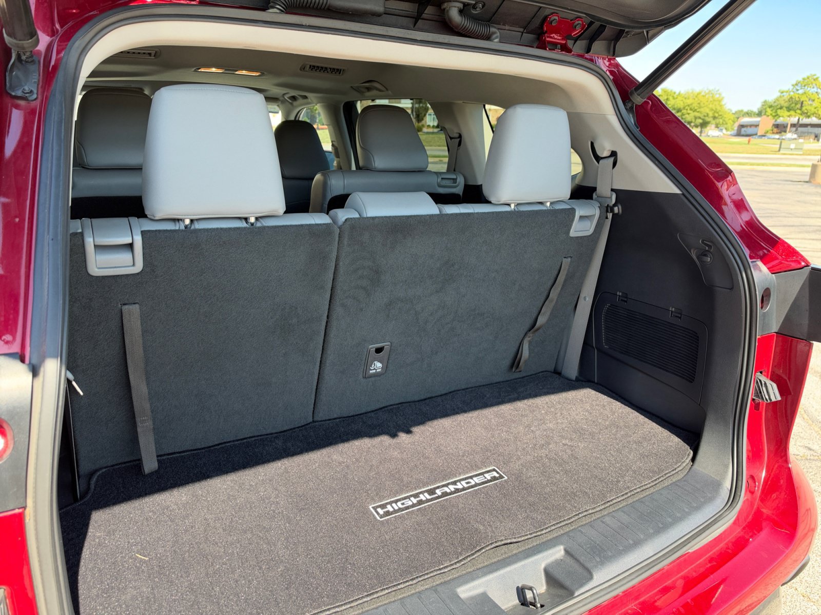 Used 2021 Toyota Highlander Limited FWD image 16