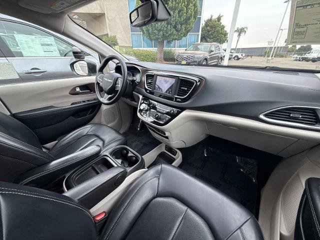 Used 2020 Chrysler Voyager Lxi FWD image 16