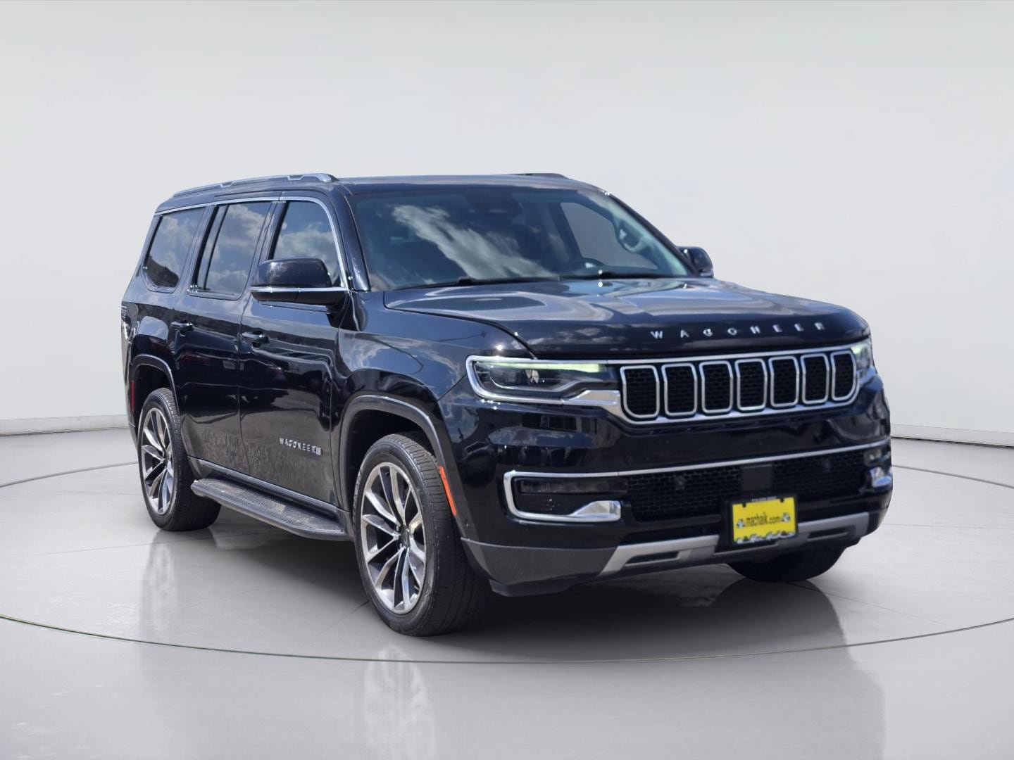 Used 2022 Jeep Wagoneer Series II w/ Premium Group I AWD/4WD image 3