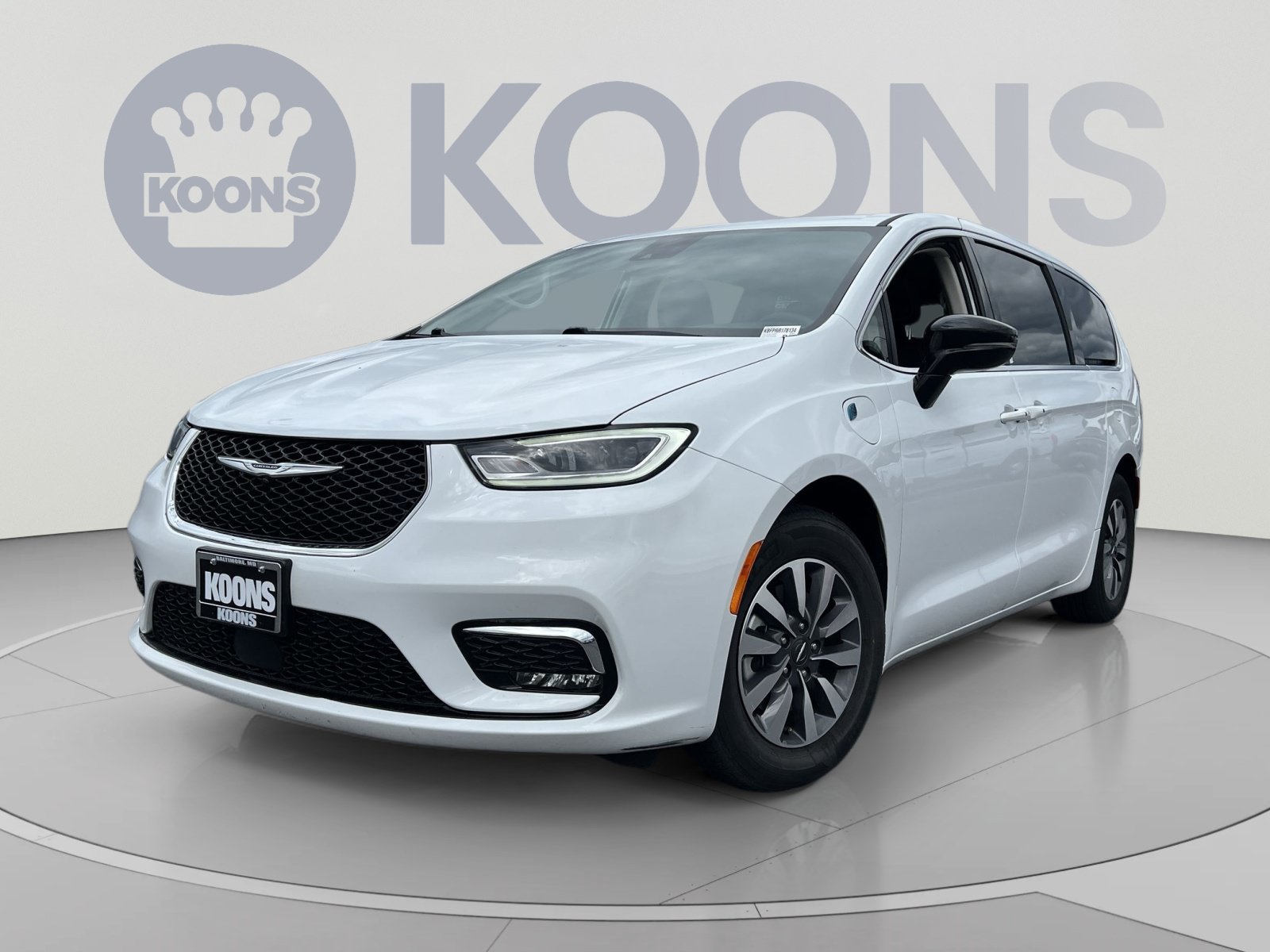 Used 2024 Chrysler Pacifica Limited