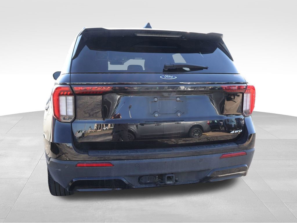 Certified 2025 Ford Explorer ST-Line w/ ST-Line Street Pack image 4