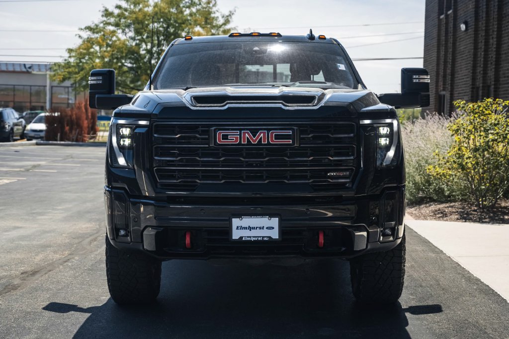 Used 2025 GMC Sierra 2500 AT4X AWD/4WD image 12