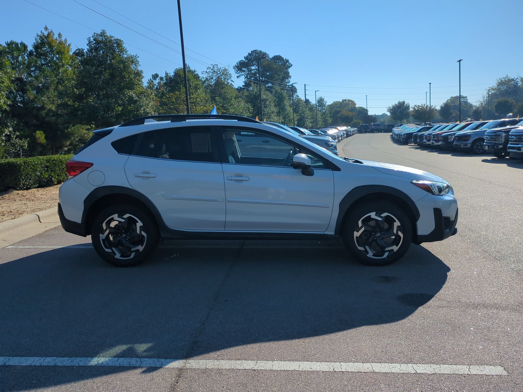 Used 2021 Subaru Crosstrek 2.5i Limited w/ Moonroof Package 1 AWD/4WD image 3