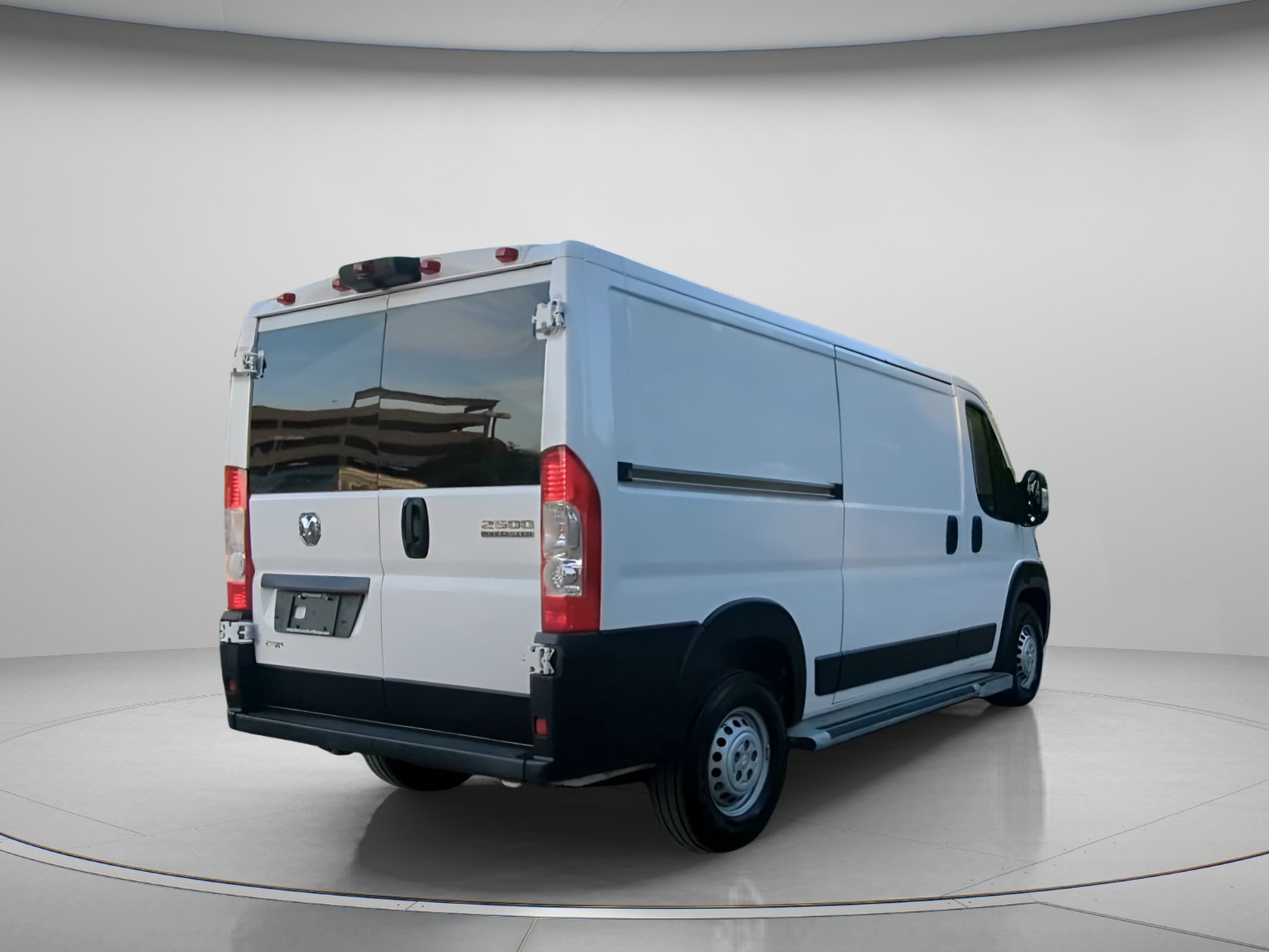 Used 2025 RAM ProMaster 2500 w/ U-Haul Equipment Group FWD image 27