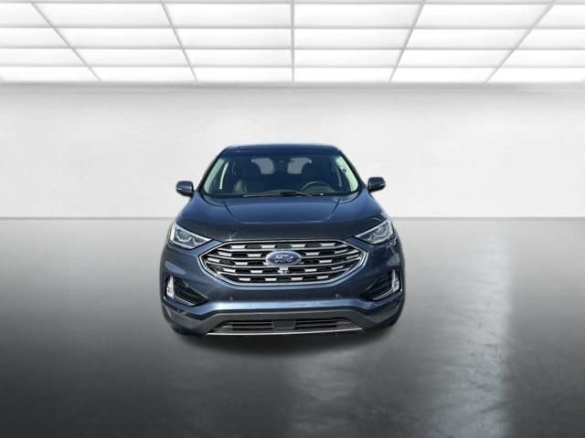 Certified 2019 Ford Edge Titanium w/ Equipment Group 301A FWD image 4