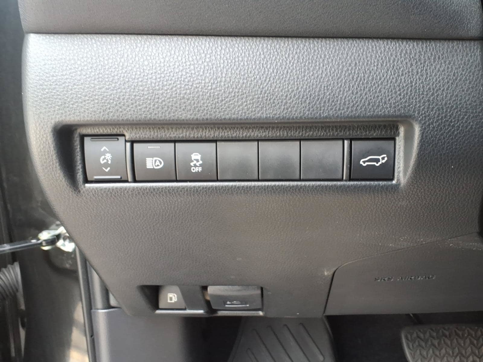 Used 2024 Toyota Venza Nightshade AWD/4WD image 21
