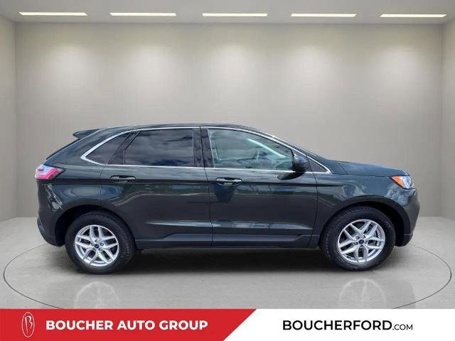 Certified 2022 Ford Edge SEL w/ Convenience Package AWD/4WD image 2