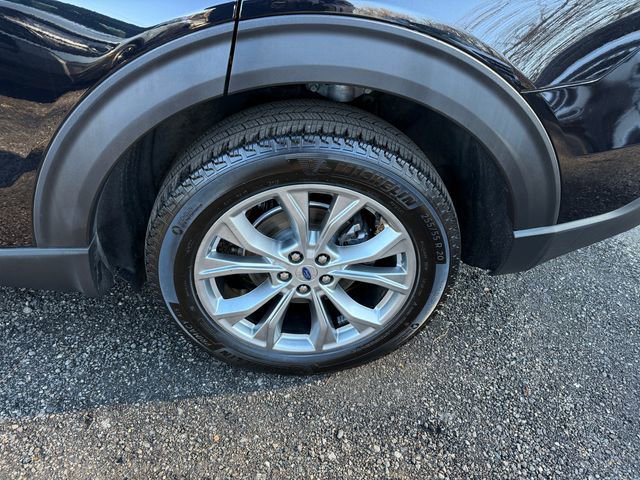 Certified 2023 Ford Explorer XLT w/ Equipment Group 202A image 27