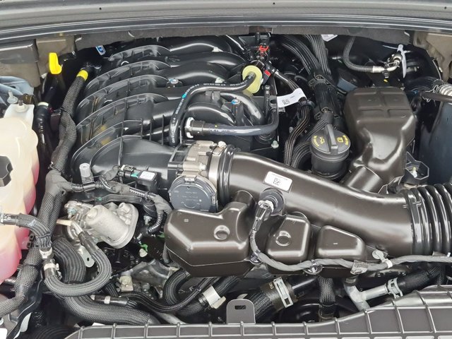 Used 2025 Jeep Grand Cherokee L Altitude AWD/4WD image 24