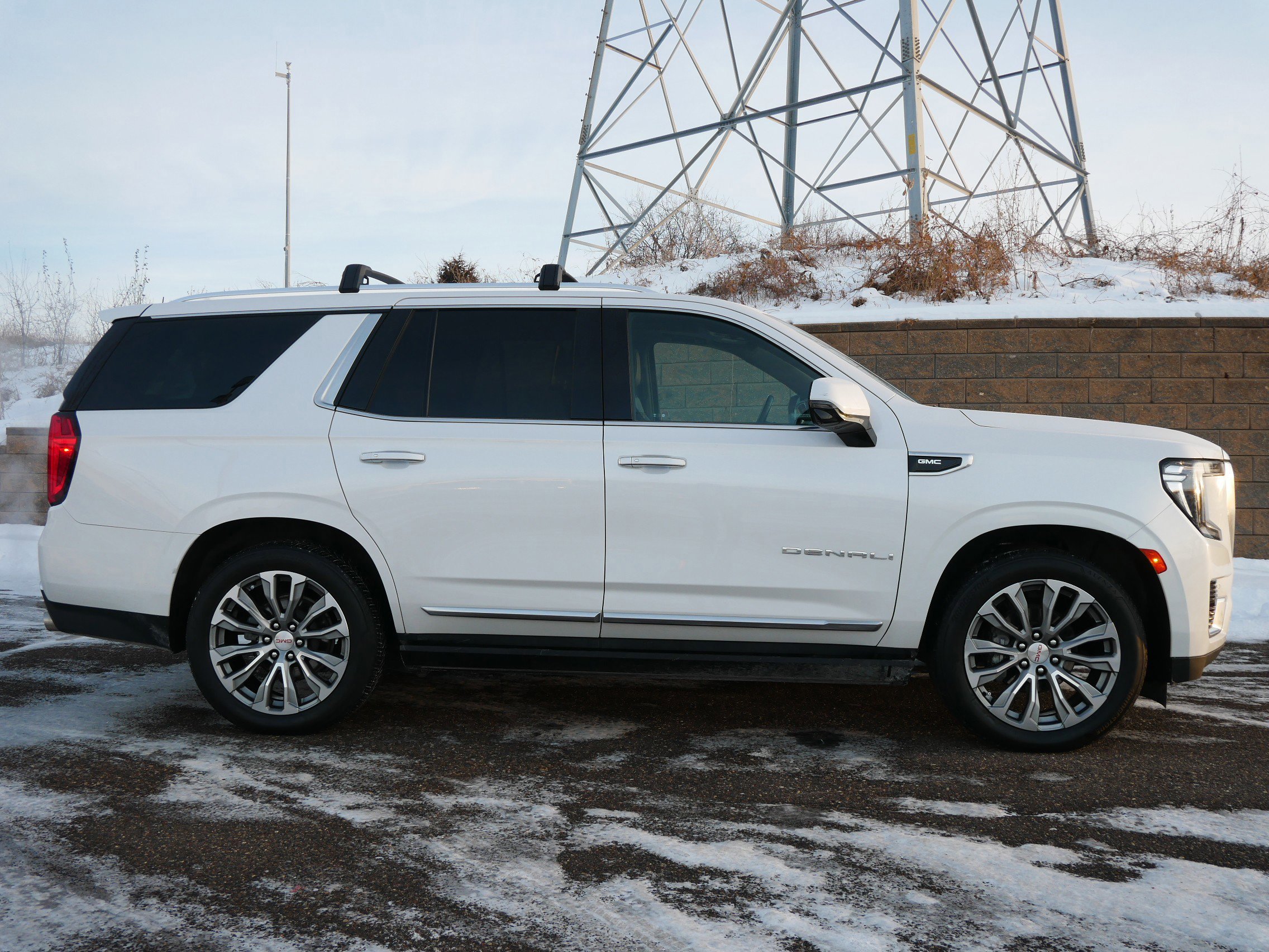 Used 2021 GMC Yukon Denali image 4