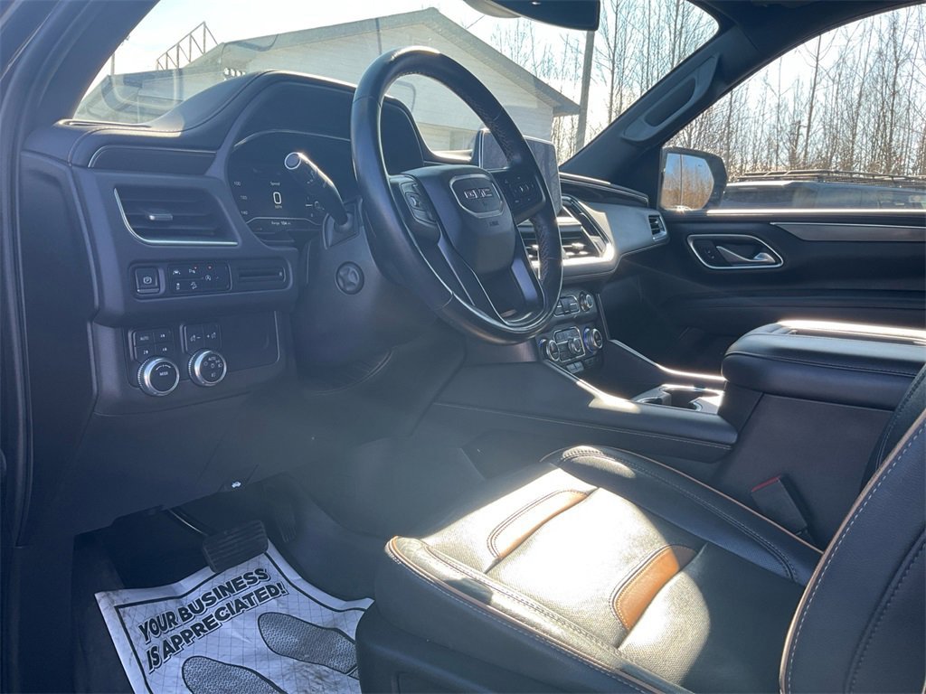 Used 2023 GMC Yukon XL AT4 image 15