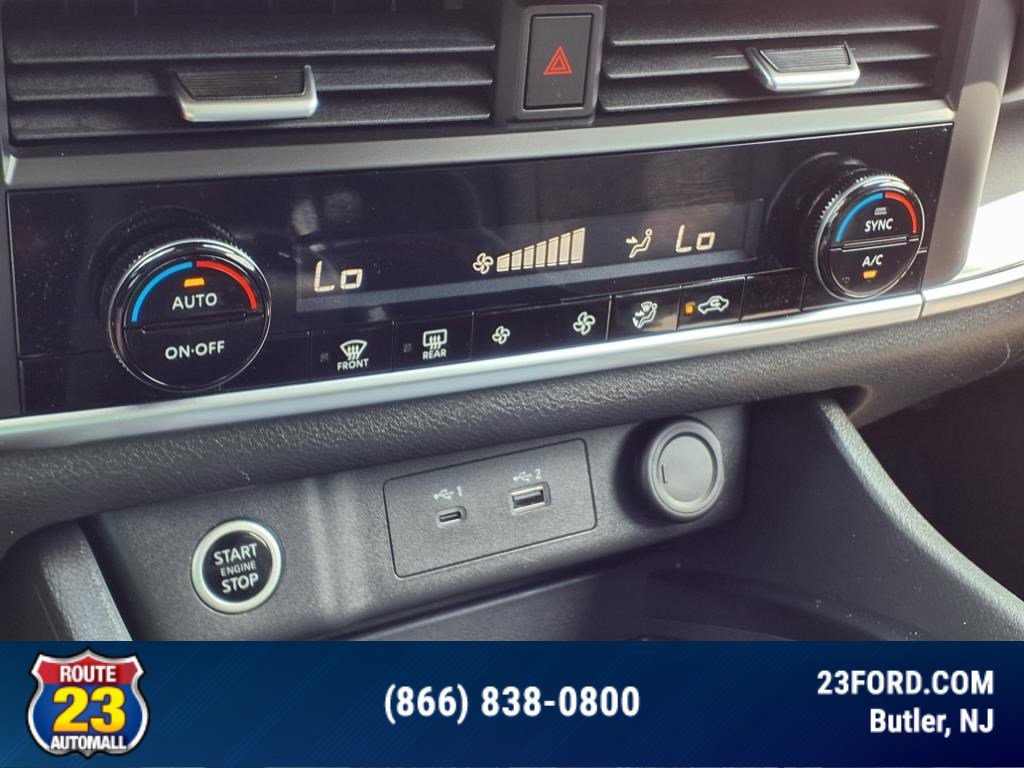 Used 2023 Nissan Rogue SV image 21