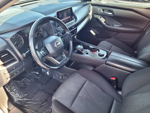 Used 2025 Nissan Rogue SV AWD/4WD image 10