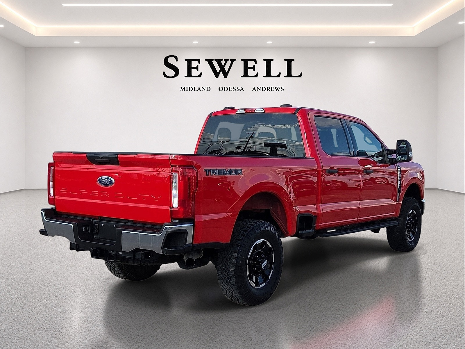 Certified 2025 Ford F250 XLT w/ Tremor Off-Road Package AWD/4WD image 4