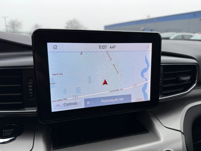 Certified 2022 Ford Explorer XLT w/ Equipment Group 202A image 10