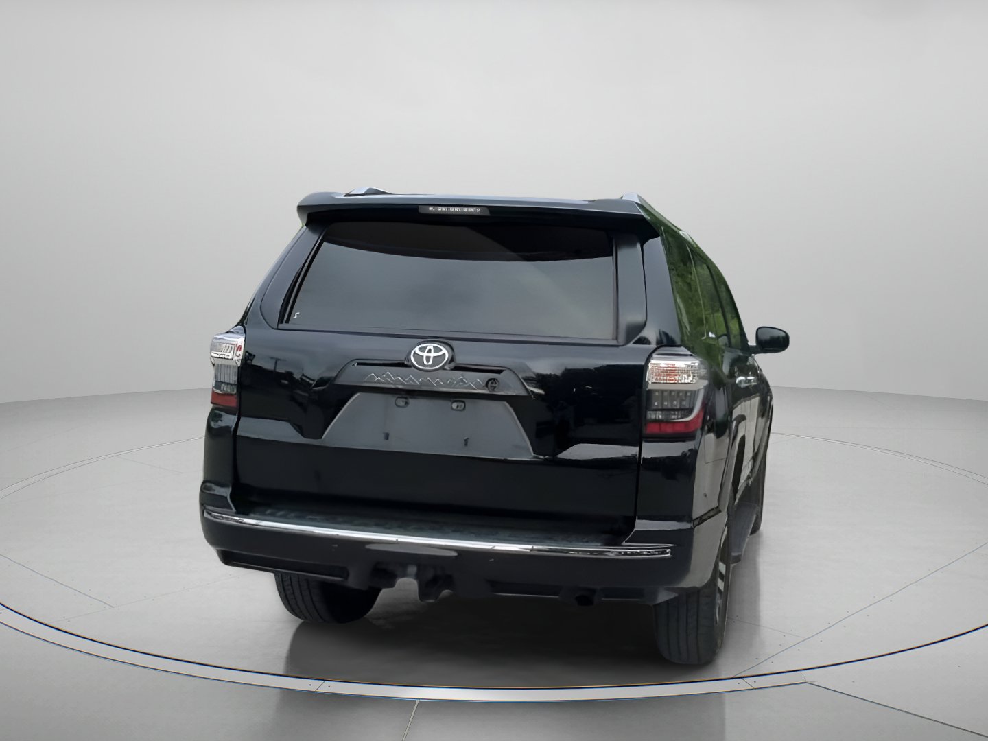 Used 2018 Toyota 4Runner Limited AWD/4WD image 25
