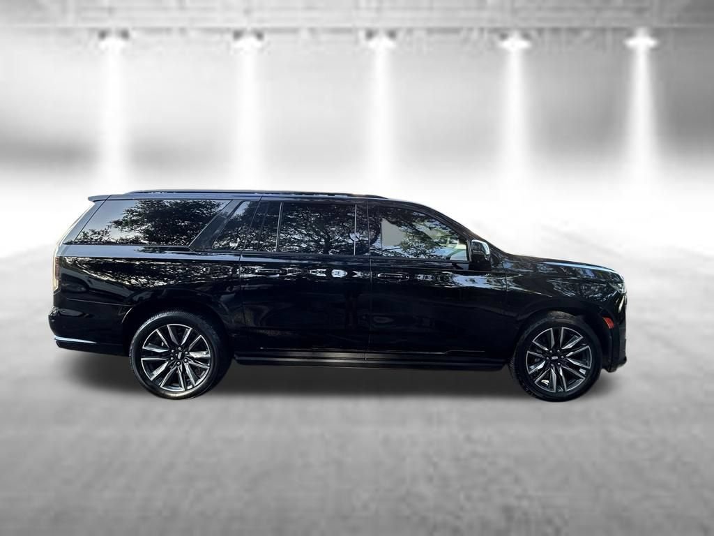 Used 2021 Cadillac Escalade ESV Sport Platinum RWD image 3