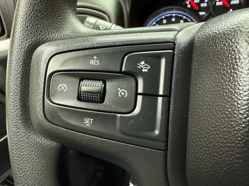 Used 2025 Chevrolet Silverado 1500 Custom w/ Turbomax Blackout Package AWD/4WD image 15