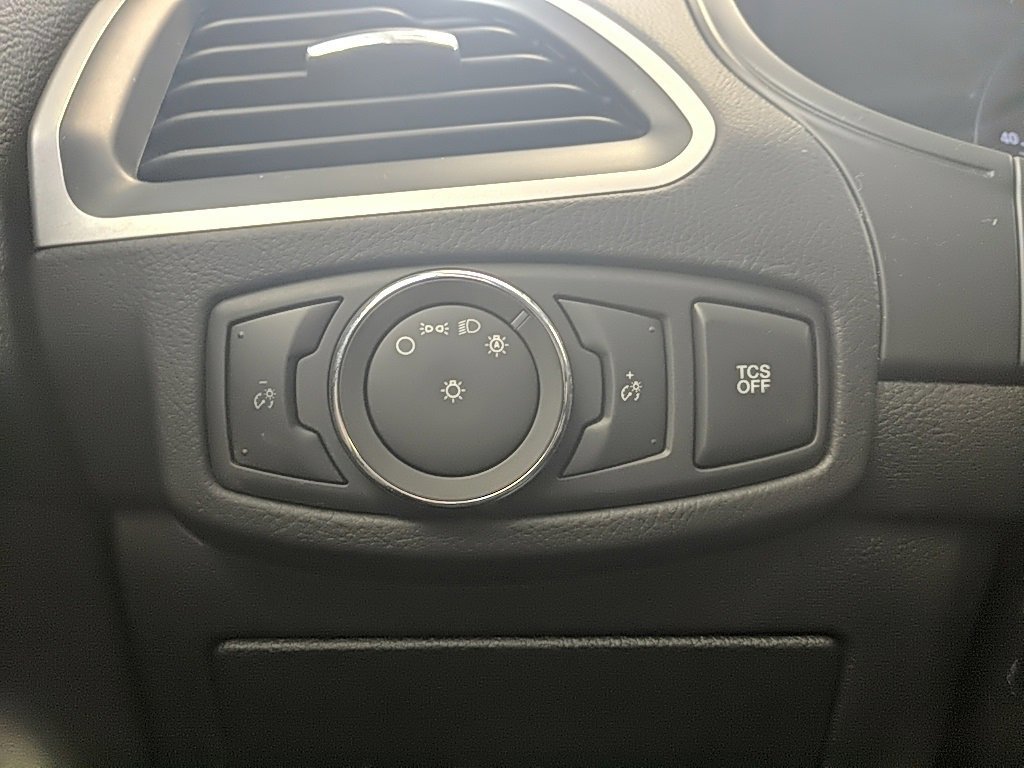 Certified 2023 Ford Edge SEL image 19