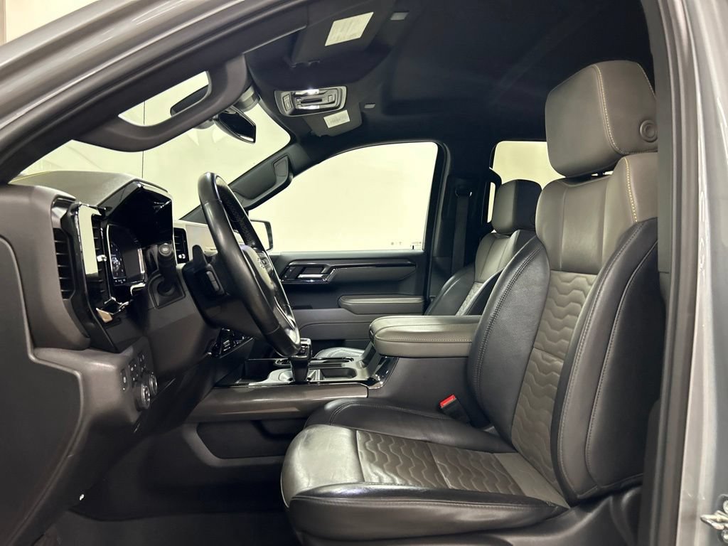 Used 2024 Chevrolet Silverado 1500 ZR2 AWD/4WD image 11