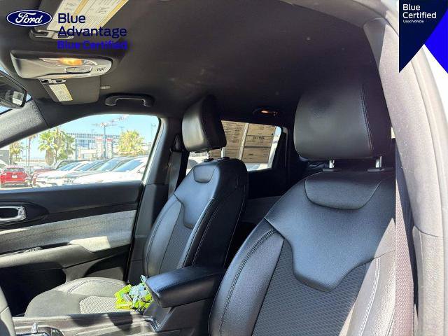 Used 2024 Jeep Compass Latitude AWD/4WD image 16