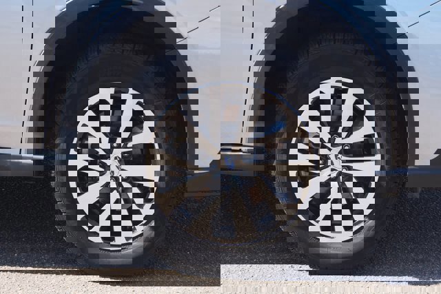 Used 2022 Subaru Outback Premium image 9