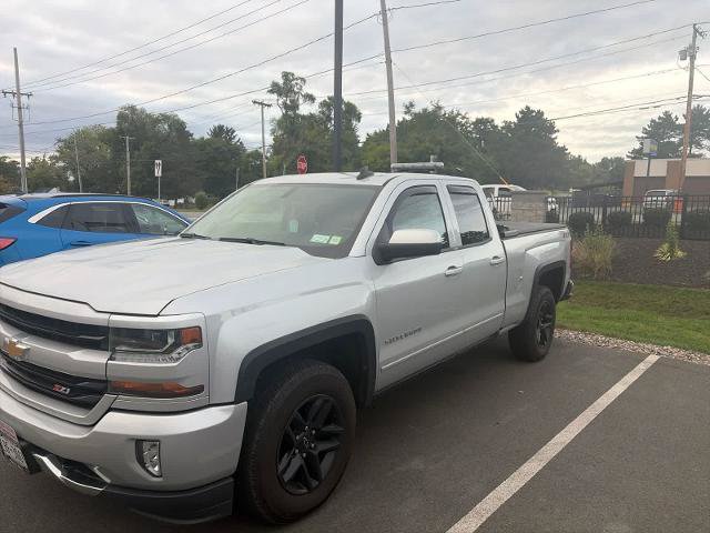 Used 2017 Chevrolet Silverado 1500 LT w/ All Star Edition AWD/4WD image 1